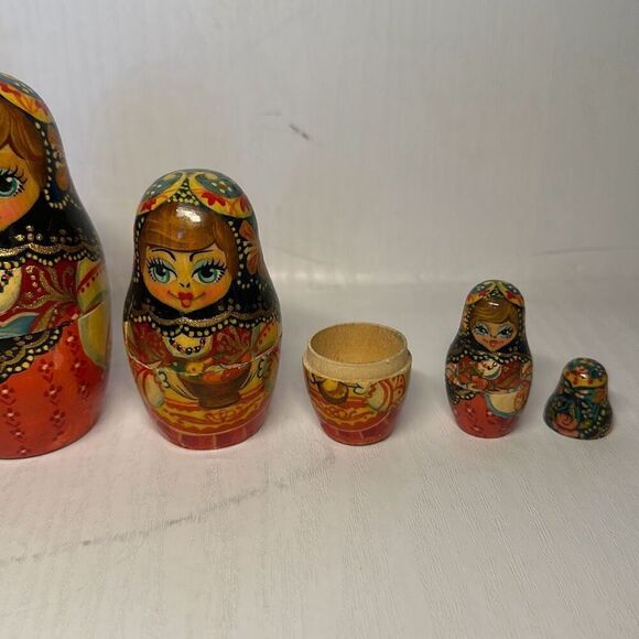 4 PC. Russian Nesting Dolls, Hand Painted Collectible Nesting Dolls - Picture 7 of 7